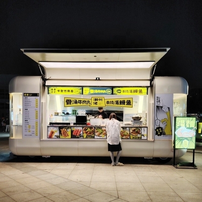 Customizable Born Mobile Food Van with Stainless Steel and Painted Galvanized Sheet