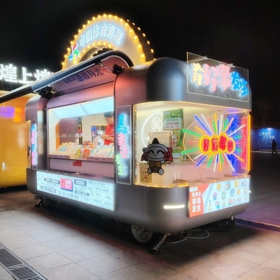 Customizable Born Mobile Food Van with Stainless Steel and Painted Galvanized Sheet