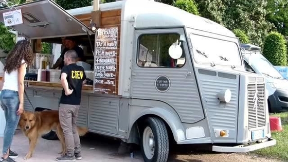 Food Trailer Vintage Mobile Sales of Various Commodities Customized Citroen HY Van